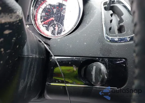 2018 Dodge Grand Caravan Sxt z USA, uszkodzony, nr VIN 2C4RDGCG4JR177185